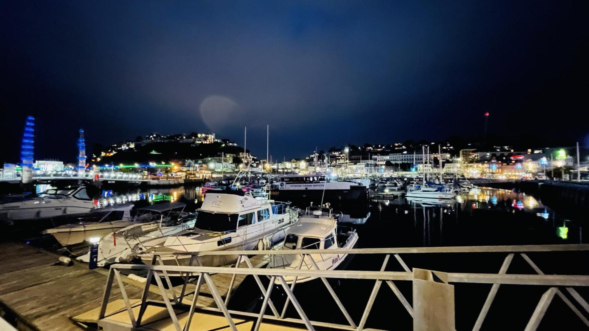 Harbour Breeze - Contemporary Waterside Bolthole On Torquay'S Iconic Marina Apartment Exterior photo